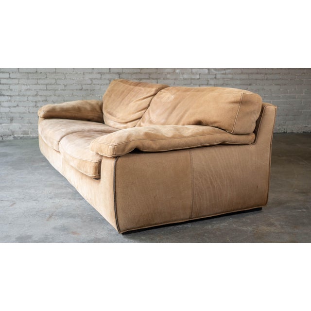 Roche Bobois for Tre Erre S.p.A. Buffalo Camel Leather Sofa For Sale - Image 10 of 15