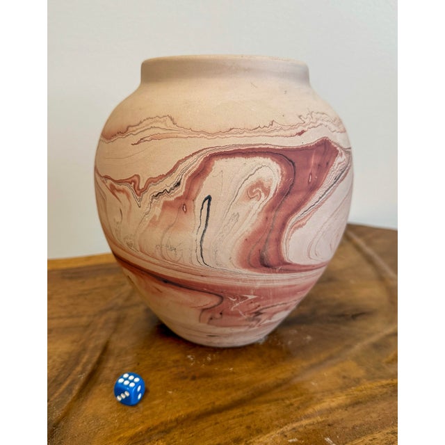 Vintage Large Nemadji Cream and Rust Swirl Vase For Sale - Image 6 of 8
