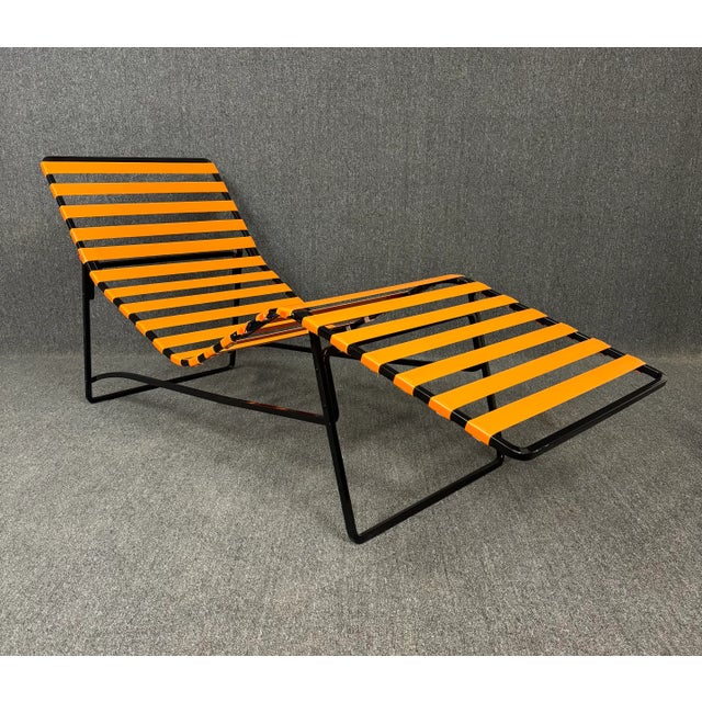 Here is a beautiful and perfect outdoor chaise to compliment your MCM backyard! This lovely chaise was manufactured in the...