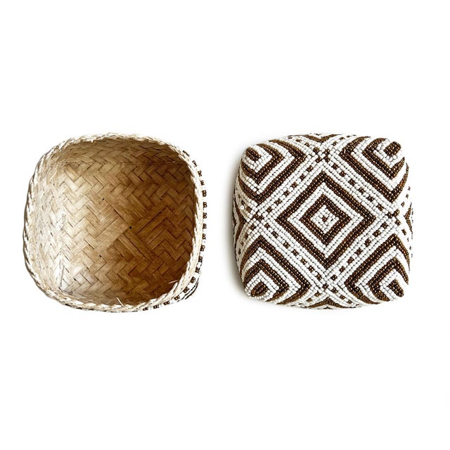 Asian Vintage Bamboo Beaded Box White & Gold X-Small For Sale - Image 3 of 8