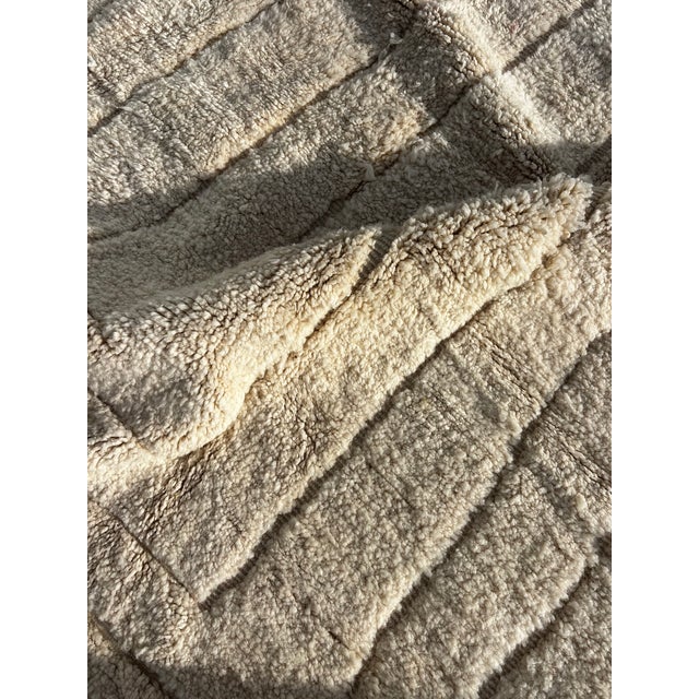 Vintage Beni Ourain Moroccan Berber Wool Rug, 1990 For Sale - Image 6 of 11