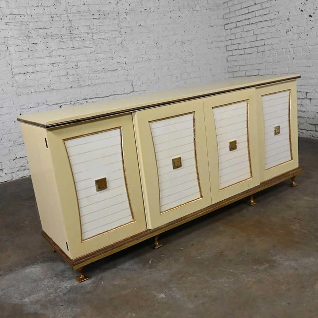 Art Deco Mid-20th Century Hollywood Regency Credenza or Dresser by Renzo Rutili for Johnson Furniture For Sale - Image 3 of 13