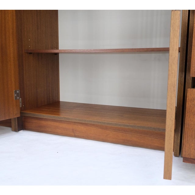 3 Bay Mid-Mentury Modern Walnut Glass Doors Bookcase Wall Unit Curio Cabinet For Sale - Image 6 of 18