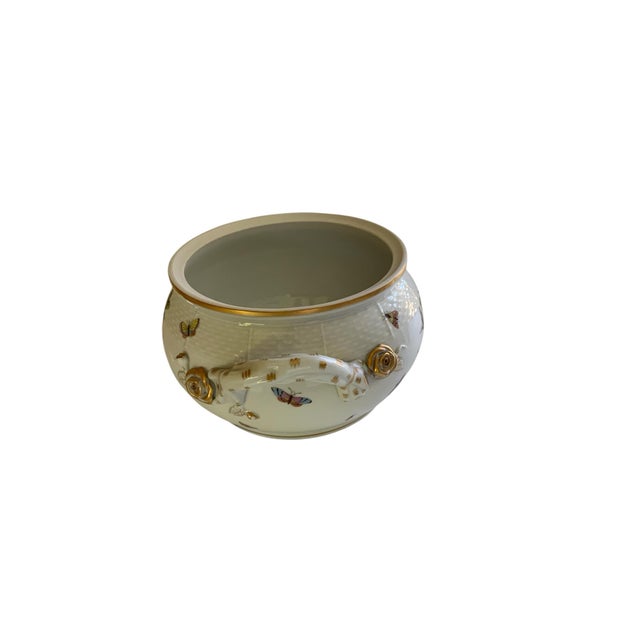 2000 - 2009 Herend Rothschild Bird Round Soup Tureen Base W/Handles Porcelain 19/Ro Made in Hungary For Sale - Image 5 of 7