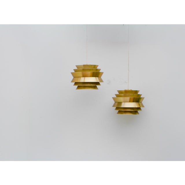 Goldenrod Brass Colored Metal Pendant Trava Lamps by Carl Thore, Sweden from Granhaga Metallindustri, 1960s, Set of 2 For Sale - Image 8 of 14