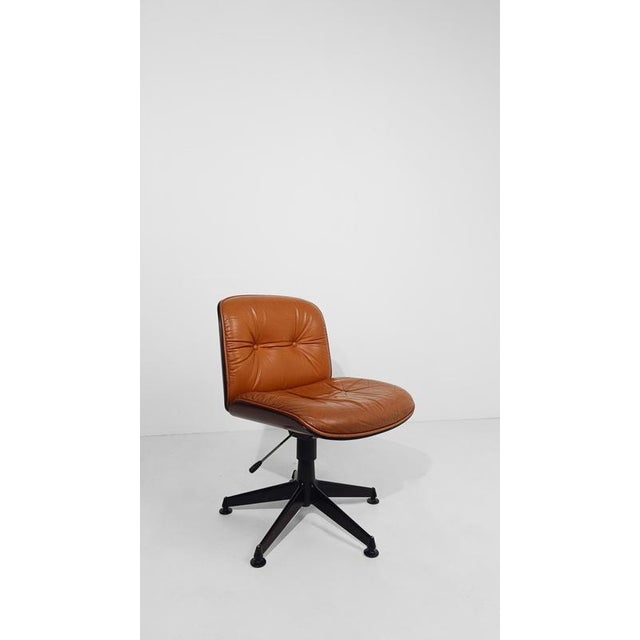 Cognac Leather and Rosewood Desk Chair attributed to Ico Parisi for MiM Roma, Italy, 1960s For Sale - Image 13 of 18