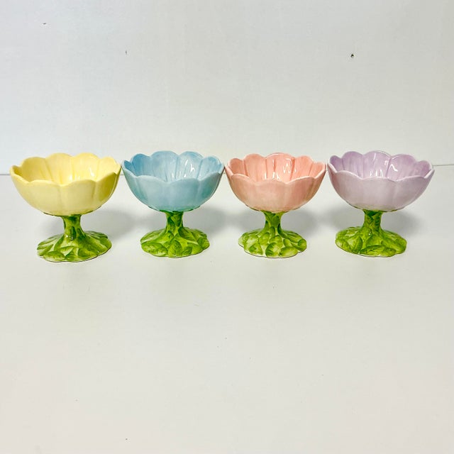 Late 20th Century Vintage Boho Chic Trompe L’Oeil Buttercup Pedestal Bowls, MacKenzie-Child’s Style - Set of 4 For Sale - Image 5 of 14