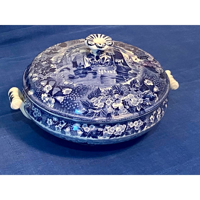 Ceramic Wedgewood 1933 Ferrara Blue Serving Dish With Lid. Blue Transferware English China With Ships, Buildings, and Flowers For Sale - Image 7 of 8