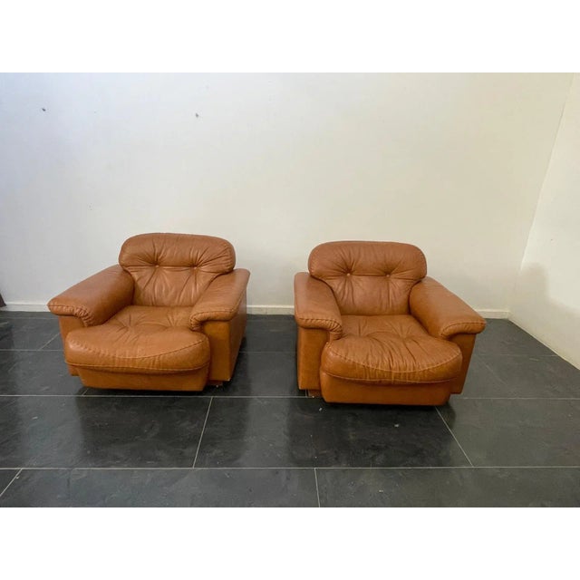 Cognac Leather Armchairs attributed to Vavassori, Set of 2, 1970s For Sale - Image 3 of 13