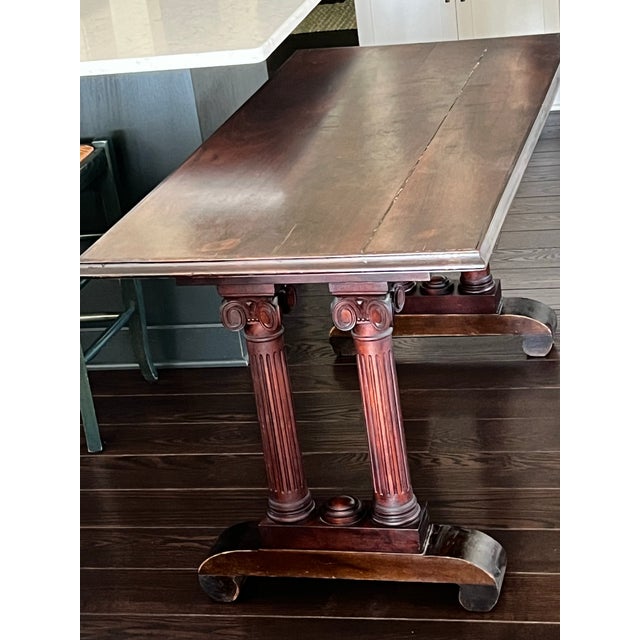 Neoclassical Double Pedestal Console Table With Fluted Columns – Ralph Lauren Style Mahogany Tr For Sale In Chicago - Image 6 of 6