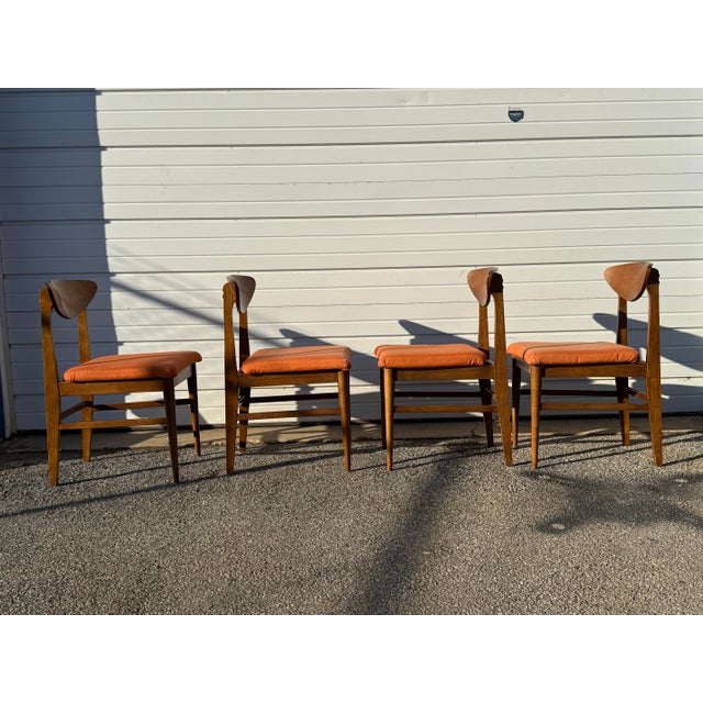 Set of 4 Mid-Century Modern Walnut Shell Back Dining Chairs For Sale In Philadelphia - Image 6 of 12