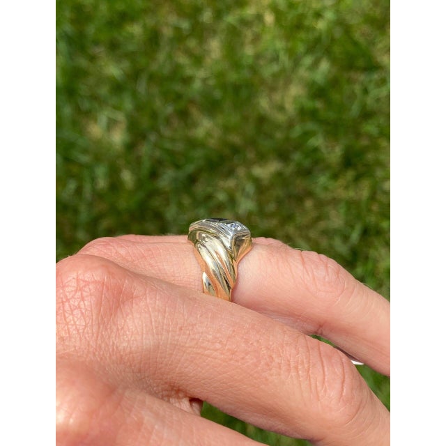 Gold The Emerie: Gentlemen's Yellow Cocktail Ring set with Amethyst and Diamonds For Sale - Image 8 of 9