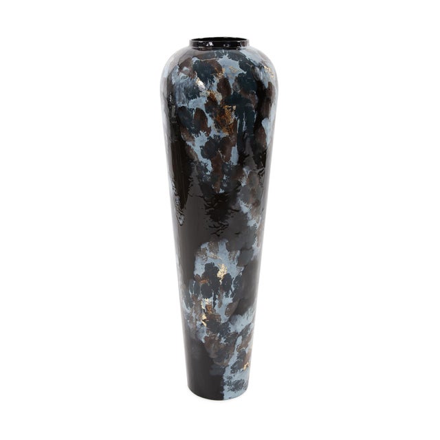 Inspired by the deep blues and turquoise color hues of the Mediterranean, the Oceanique collection of iron vases offer a...