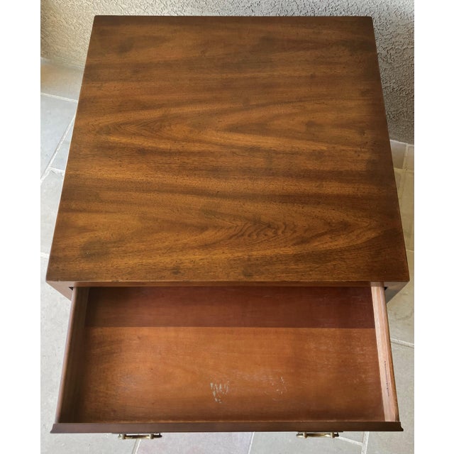 Circa 1970 Henredon Fine Furniture Chinoiserie-Style Mahogany Bedside / Chairside Commode For Sale - Image 13 of 18