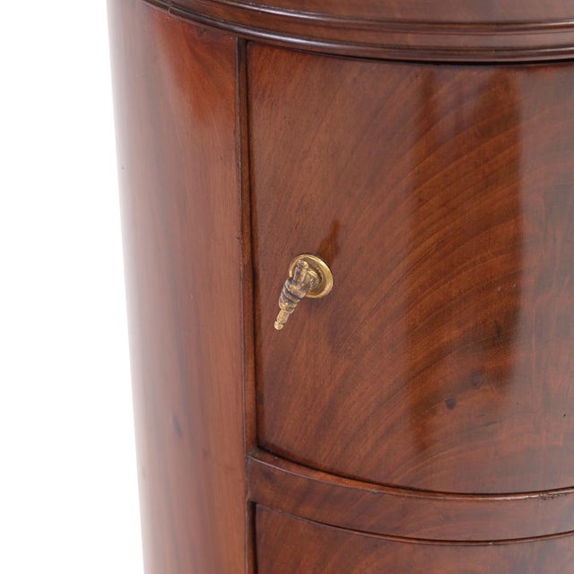 Round Side Table in Mahogany and Marble, France, 1815 For Sale - Image 4 of 9