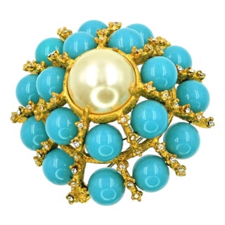 1960s Kenneth Jay Lane k.j.l Glass Pearl Turquoise Blue Brooch Gold Plated Vintage For Sale