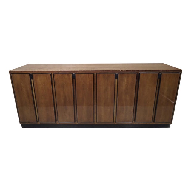 Mid-Century Modern Credenza by Henredon, Attributed For Sale