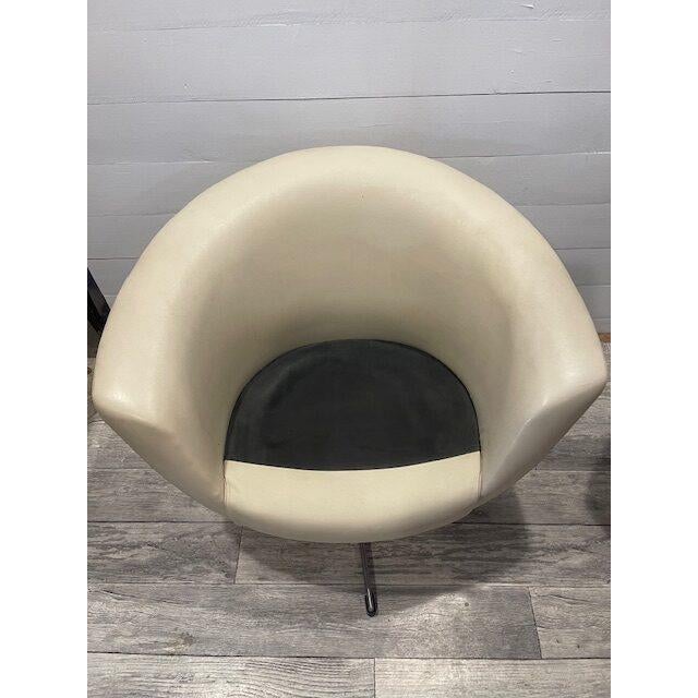 1970s Vintage Cream Swivel Chairs, 1970, Set of 2 For Sale - Image 5 of 11