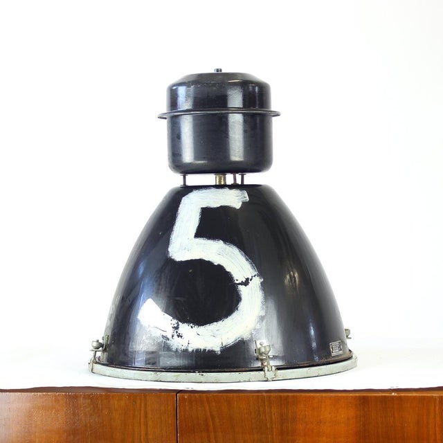 Industrial Large Industrial Enamel Pendant Lights from Elektrosvit, Former Czechoslovakia, 1960s For Sale - Image 3 of 9