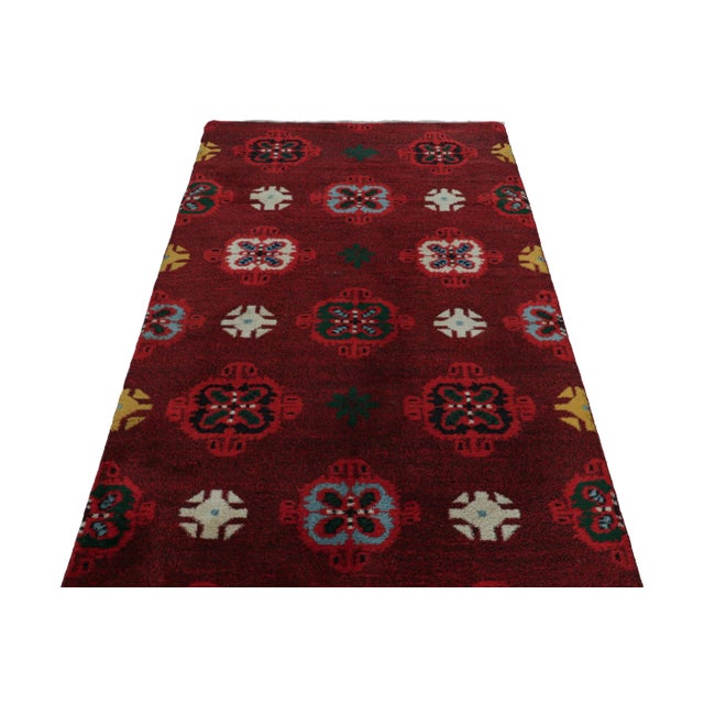 Traditional 1960s Vintage Zeki Müren Rug in Red With Geometric Patterns For Sale - Image 3 of 7