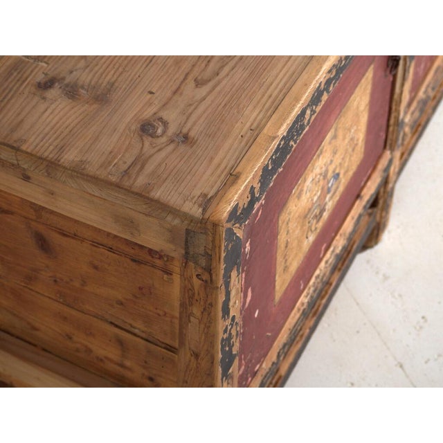 Antique Qing Dynasty Bogu Shanxi Cabinet or Sideboard in Painted Pine For Sale - Image 4 of 14