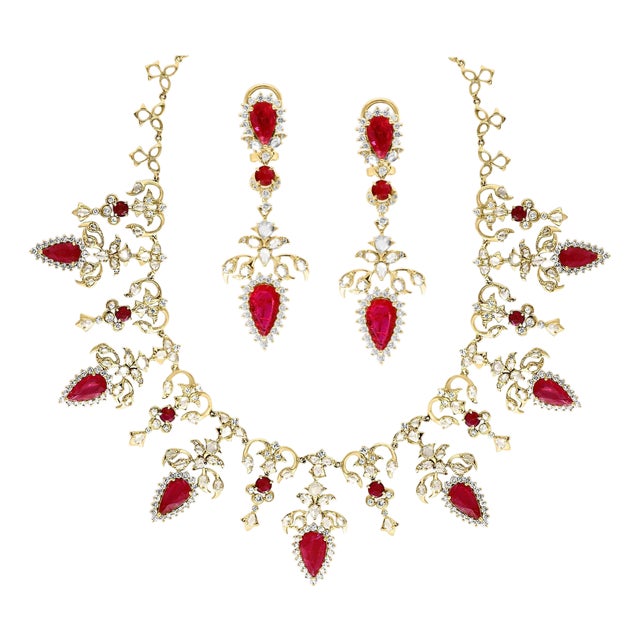 45 Ct Pear Cut Ruby & 22 Ct Rose cut Diamond Necklace Suite 18 Kt Gold, Bridal For Sale
