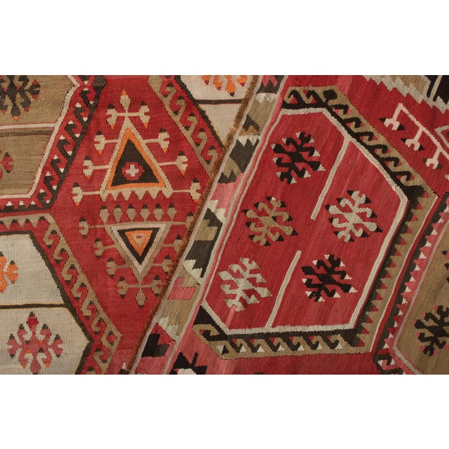 1950s Vintage Mid-Century Kilim Rug Red Pink All Over Geometric Pattern For Sale - Image 5 of 5