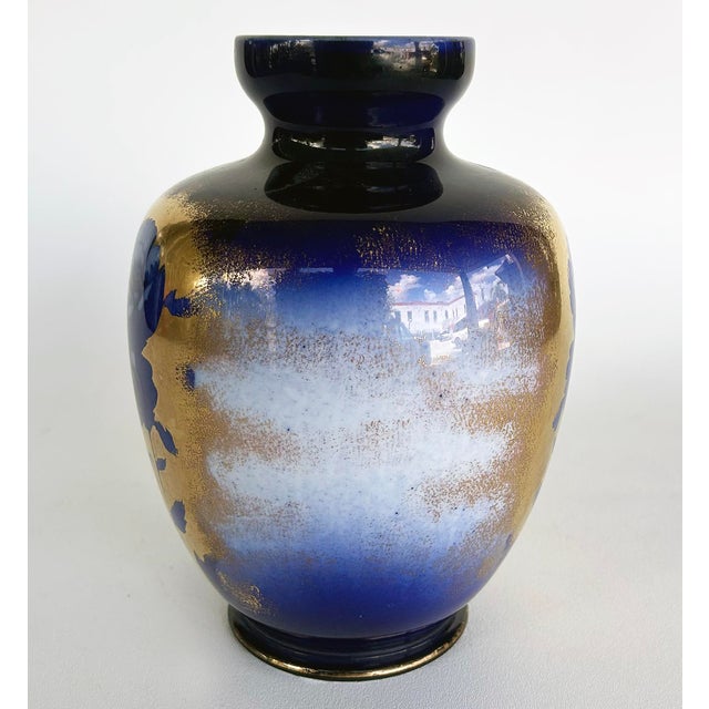 English 1900s English Royal Staffordshire Flow-Blue Ironstone Vase "Irene" Pattern For Sale - Image 3 of 7