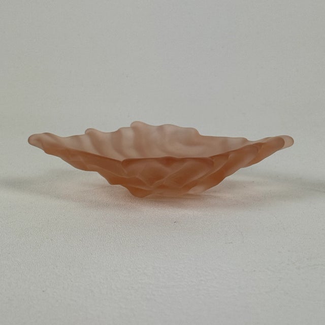 Green Set of 3 Vintage Hudson Beach Glass Water Bowls in Green, Yellow, & Pink For Sale - Image 8 of 12