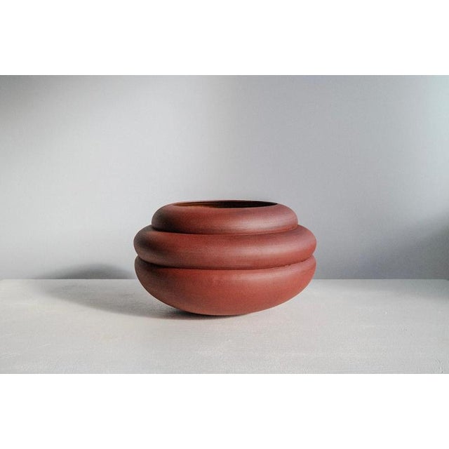 Vase in Iron-Rich Stoneware with Glazed Interior by Robin Kerr For Sale - Image 4 of 7