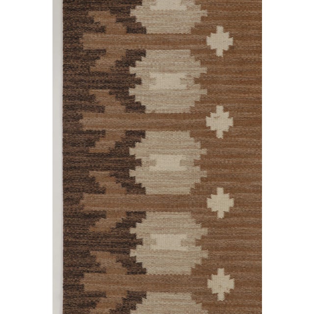 Vintage Swedish Rollakan Rug in Camel and Ivory Folk Motifs - Rug & Kilim For Sale In New York - Image 6 of 10