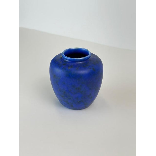 Chameleon Ware Urn Vase in Cobalt Blue Ceramic from George Clews, England 1930s For Sale - Image 3 of 10
