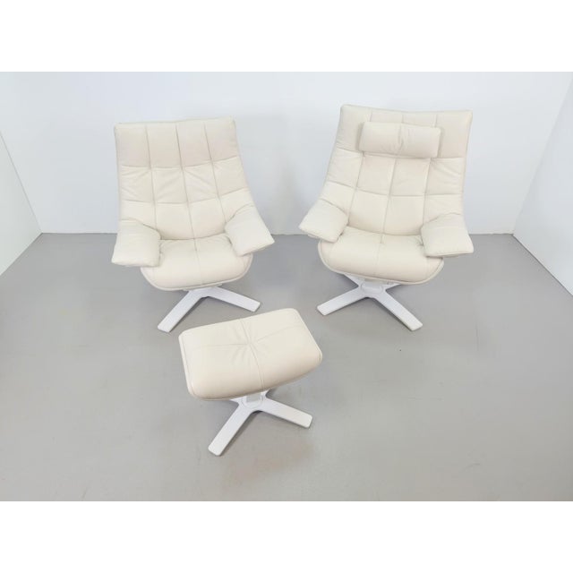 Leather King and Queen Recliner Lounge Chairs and Ottoman from Natuzzi, 2010s, Set of 3 For Sale - Image 15 of 18
