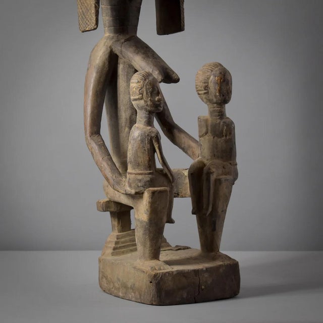 Early 20th Century Baule Seated Female Figure With Children Côte d'Ivoire For Sale - Image 14 of 15