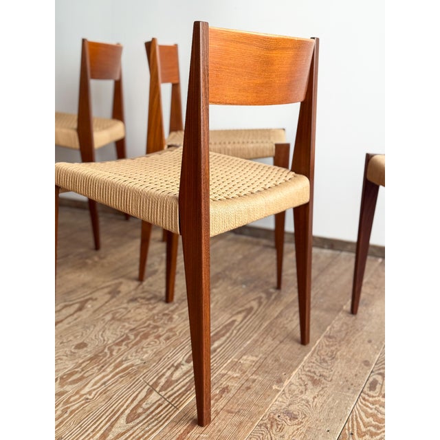1960s Pia Dining Room Chairs in Walnut with Wickerwork by Poul Cadovius, Set of 6 For Sale - Image 5 of 16