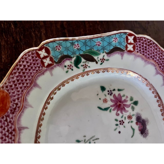 Ceramic Antique 18th Century Chinese Export Famille Rose Porcelain Platter - Qianlong Period For Sale - Image 7 of 17
