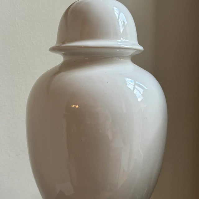 Mid 20th Century 1960s White & Chrome Ginger Jar Table Lamps — A Pair For Sale - Image 5 of 17