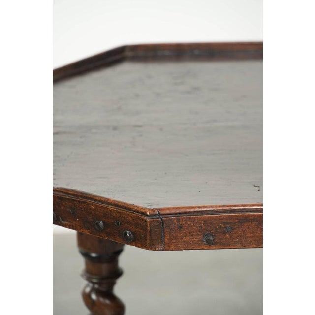 Antique English Walnut Side Table with Turned Legs and Octagonal Top, 1680 For Sale - Image 8 of 14
