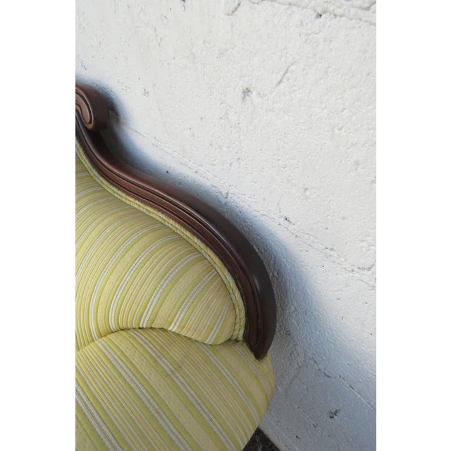 Duncan Phyfe 1940s Mahogany Hand Carved Tapestry Sofa Couch 5857 For Sale In Miami - Image 6 of 12