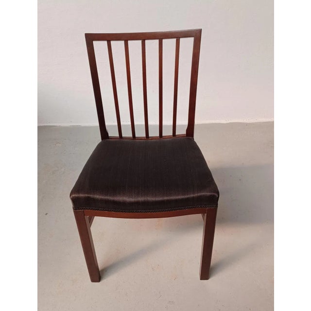 Restored Mahogany Dining Chairs with Horse Hair Upholstery, Customizable Reupholstery, 1950s, Set of 8 For Sale - Image 3 of 11