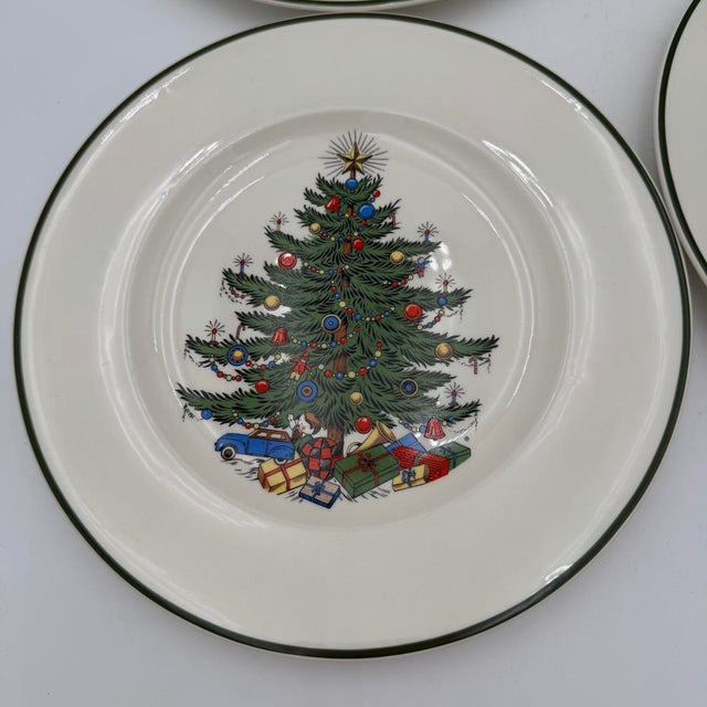 1980s Vintage Christmas Tree by Cuthbertson Dinner Plates and Platter - 6 pcs For Sale - Image 5 of 12