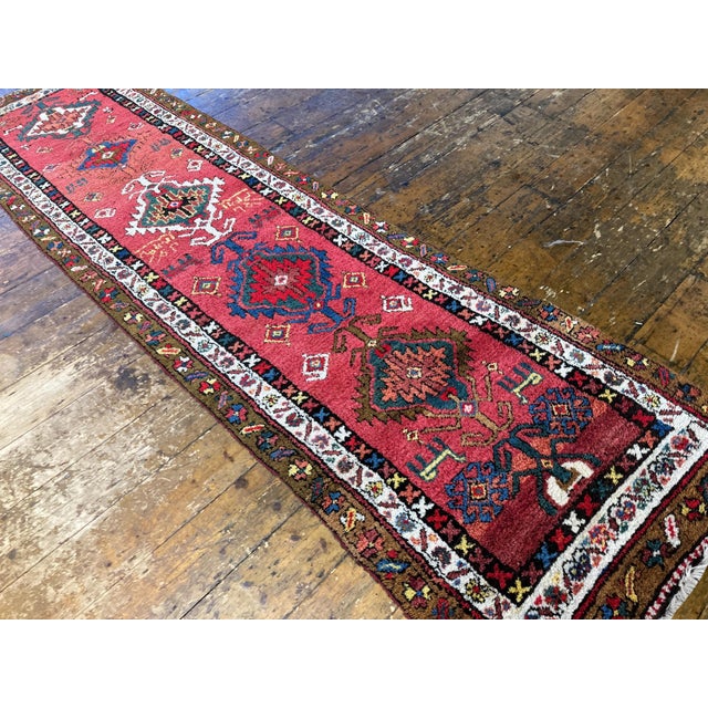 Antique Heriz Runner Rug in Wool, 1890s For Sale - Image 5 of 18