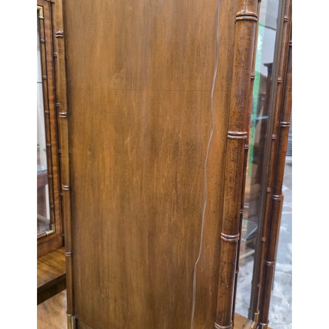 Wood Pair of Mid 20th Century Weiman Faux Bamboo Burl Pagoda Vitrines [Unsigned] For Sale - Image 7 of 9