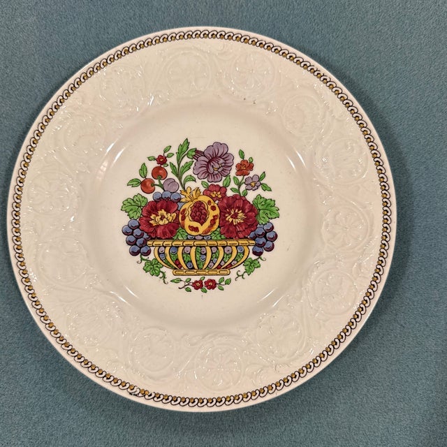 1960s Windermere Wedgwood Patrician #74y009 For Sale In Palm Springs - Image 6 of 9