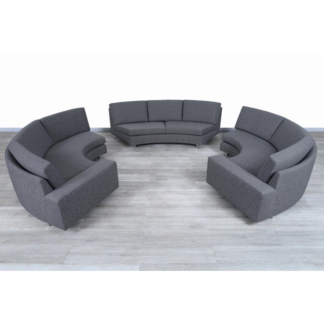 Mid-Century Modern Mid-Century Modern Circular Sectional Sofa Attributed to Milo Baughman ,1970s For Sale - Image 3 of 10