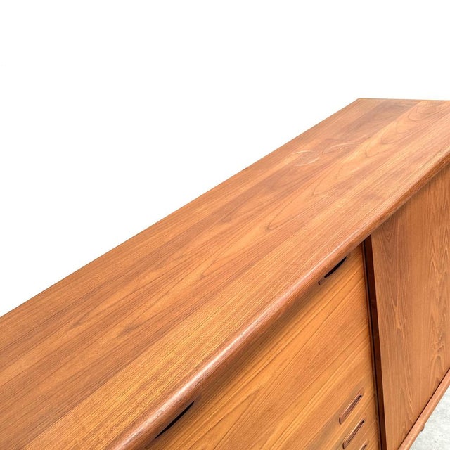 Danish Highboard in Teak by H. P. Hansen, 1960s For Sale - Image 13 of 16