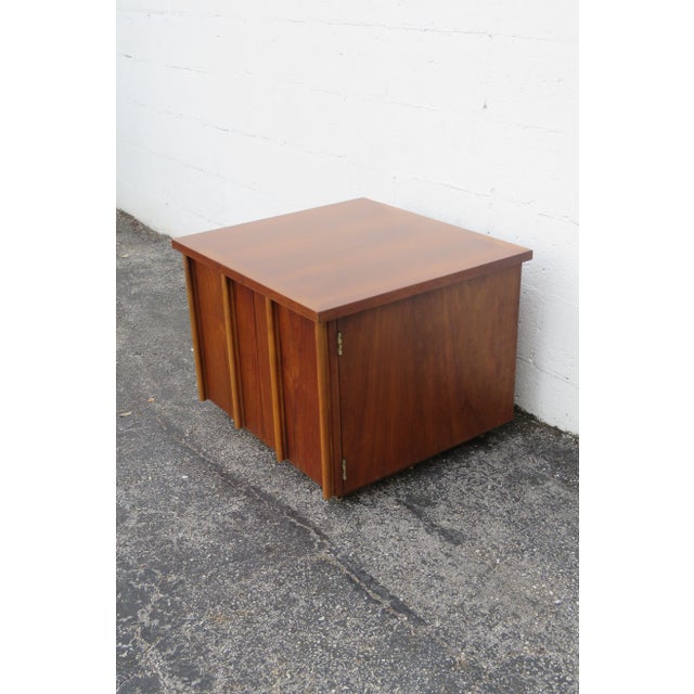 Lane Mid Century Modern Nightstand Side End Lamp Table Bar Commode For Sale In Miami - Image 6 of 12