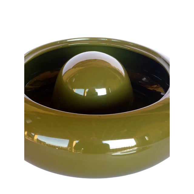 Ashtray designer Sergio Asti prod. Cedit Italy, 1970 Green ceramic Ashtray composed of two green ceramic elements Adhesive...