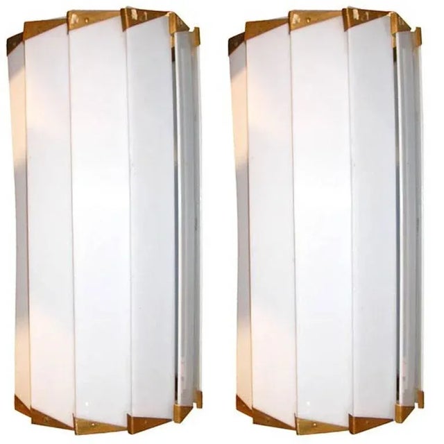 French Lucite Wall Lamps - a Pair For Sale In New York - Image 6 of 6