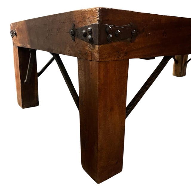 Indian 19th-Century Indian Haveli Door Coffee Table With Floating Glass Inlay For Sale - Image 3 of 3